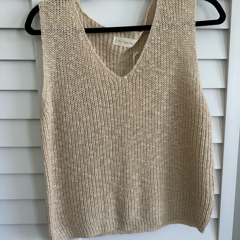 NWT By Together Women's Cream V-Neck Sleeveless Sweater